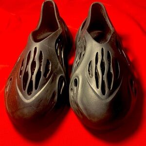 Black Adidas Yeezy Foam Runners